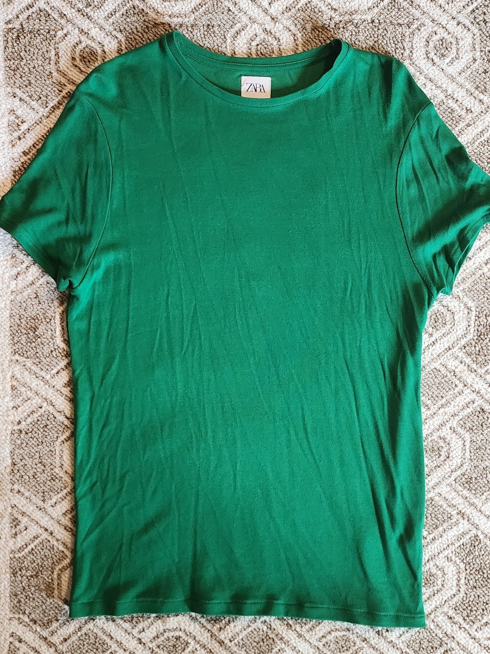 Zara Short Sleeve Crew Neck Tee in Green